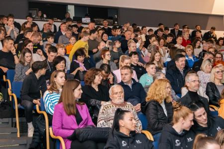 Naj športniki Kamnika za leto 2023 Lovro Planko in Maruša Mišmaš Zrimšek ter ekipa odbojkaric Calcit Volleya (9)